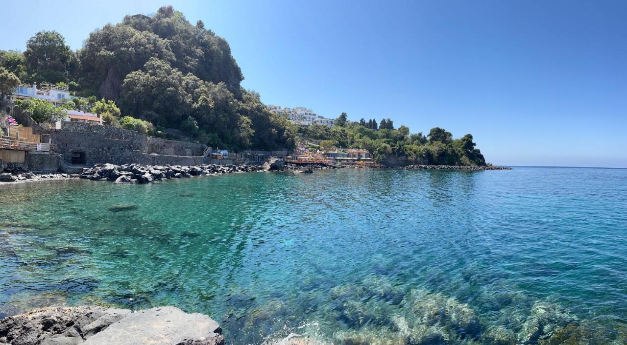 Nelinda Waterfront Accommodation Casamicciola Terme Exterior foto