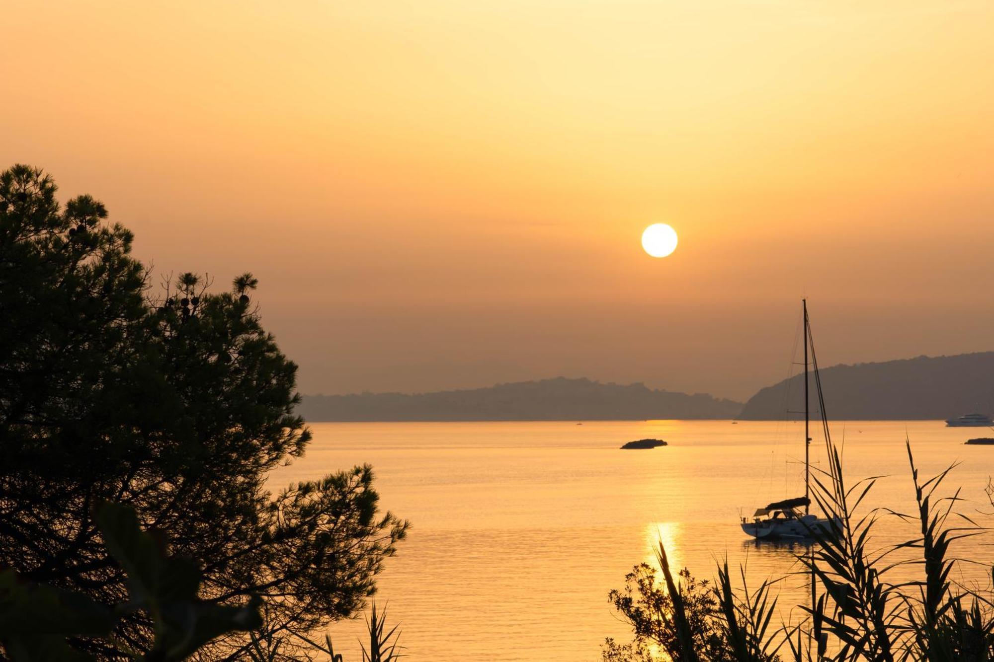 Nelinda Waterfront Accommodation Casamicciola Terme Exterior foto